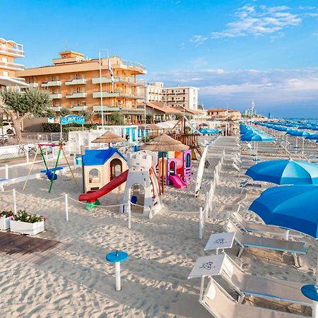 Hotel Cola Frontemare Bellaria-Igea Marina Eksteriør bilde