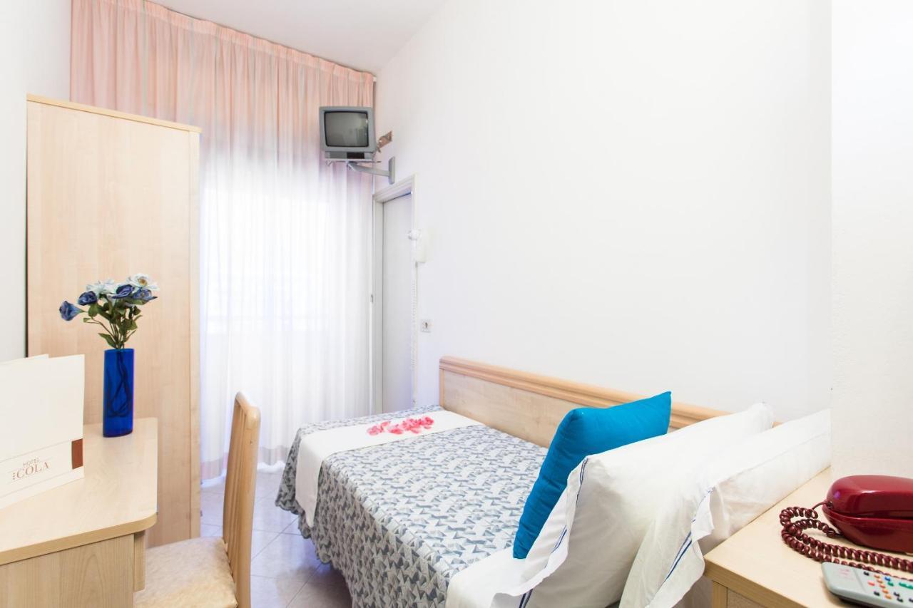 Hotel Cola Frontemare Bellaria-Igea Marina Eksteriør bilde