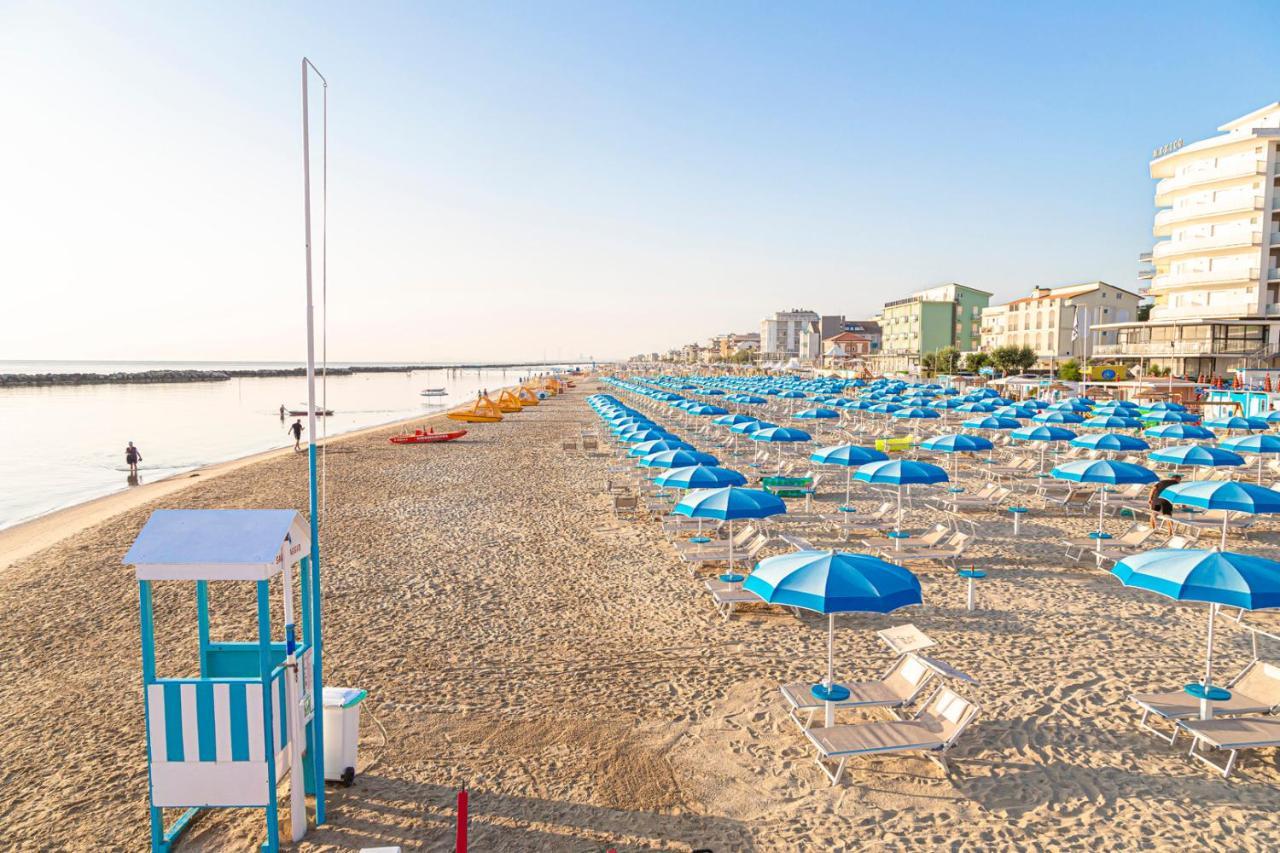 Hotel Cola Frontemare Bellaria-Igea Marina Eksteriør bilde