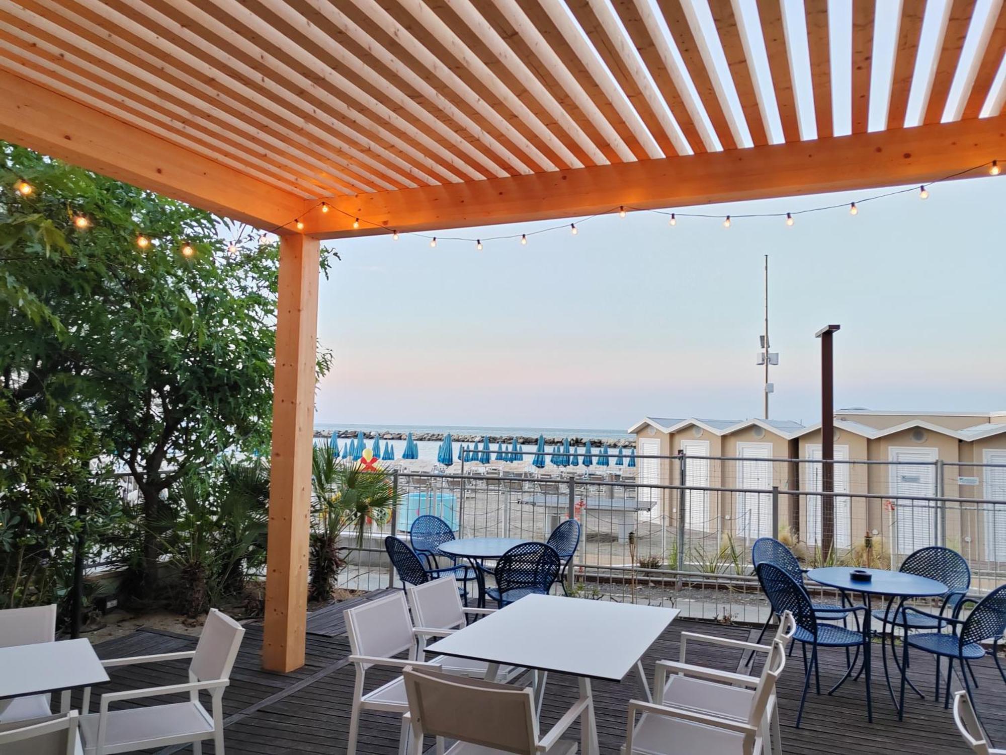 Hotel Cola Frontemare Bellaria-Igea Marina Eksteriør bilde
