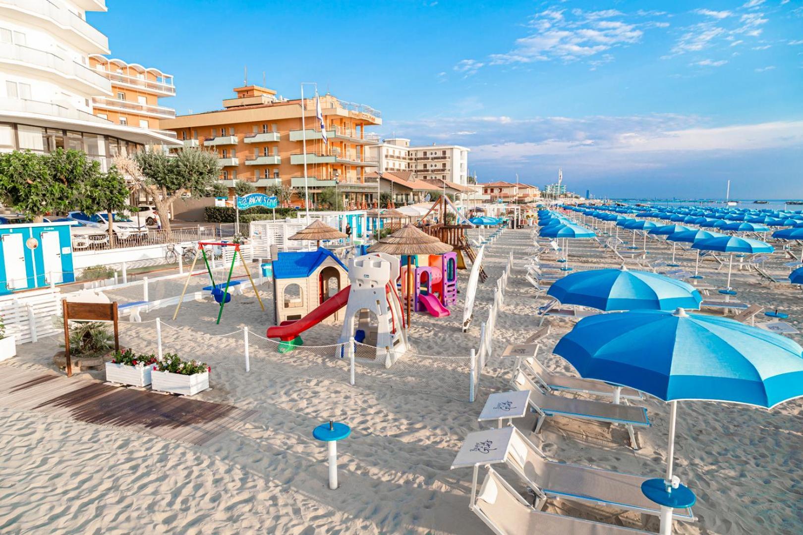 Hotel Cola Frontemare Bellaria-Igea Marina Eksteriør bilde