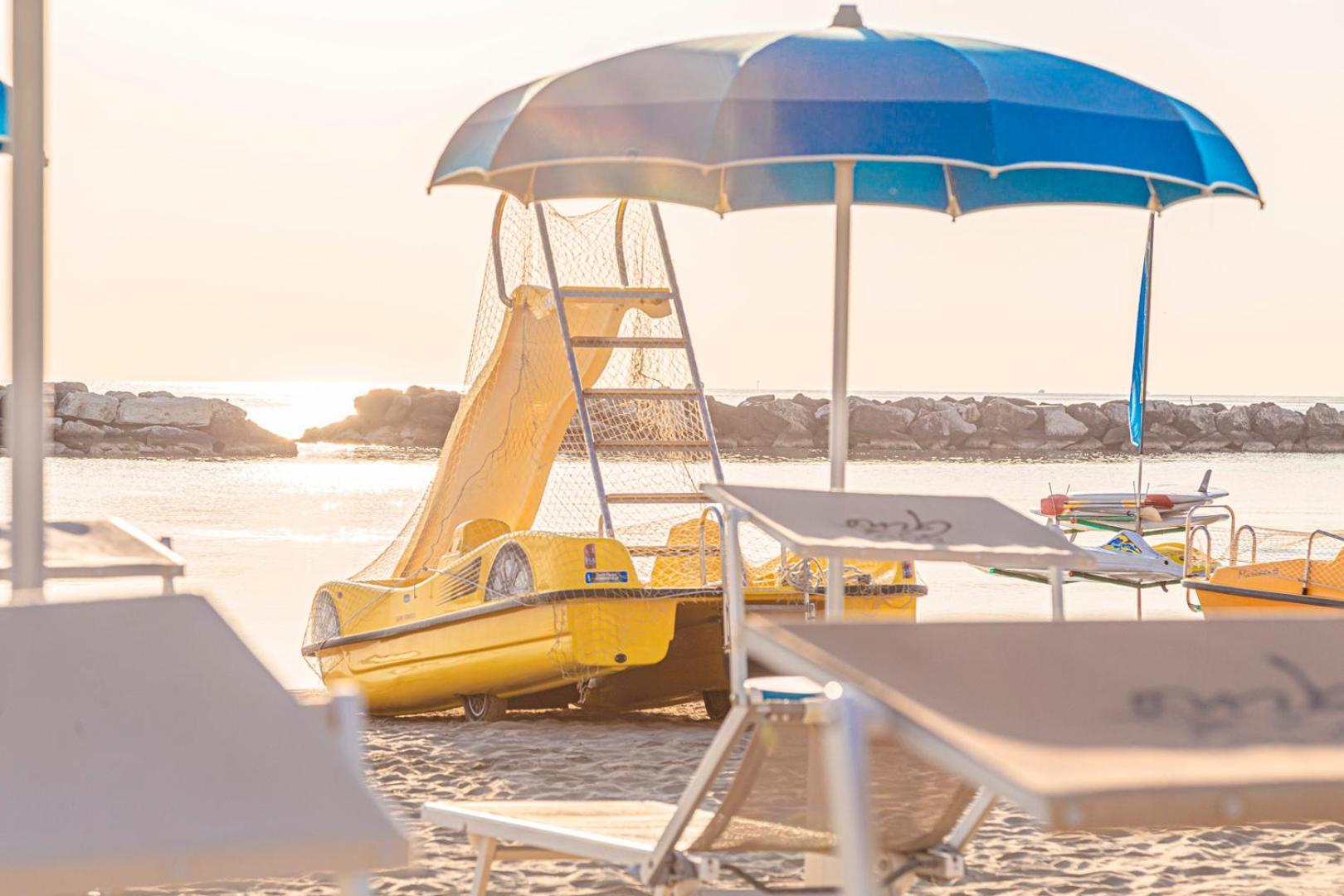 Hotel Cola Frontemare Bellaria-Igea Marina Eksteriør bilde