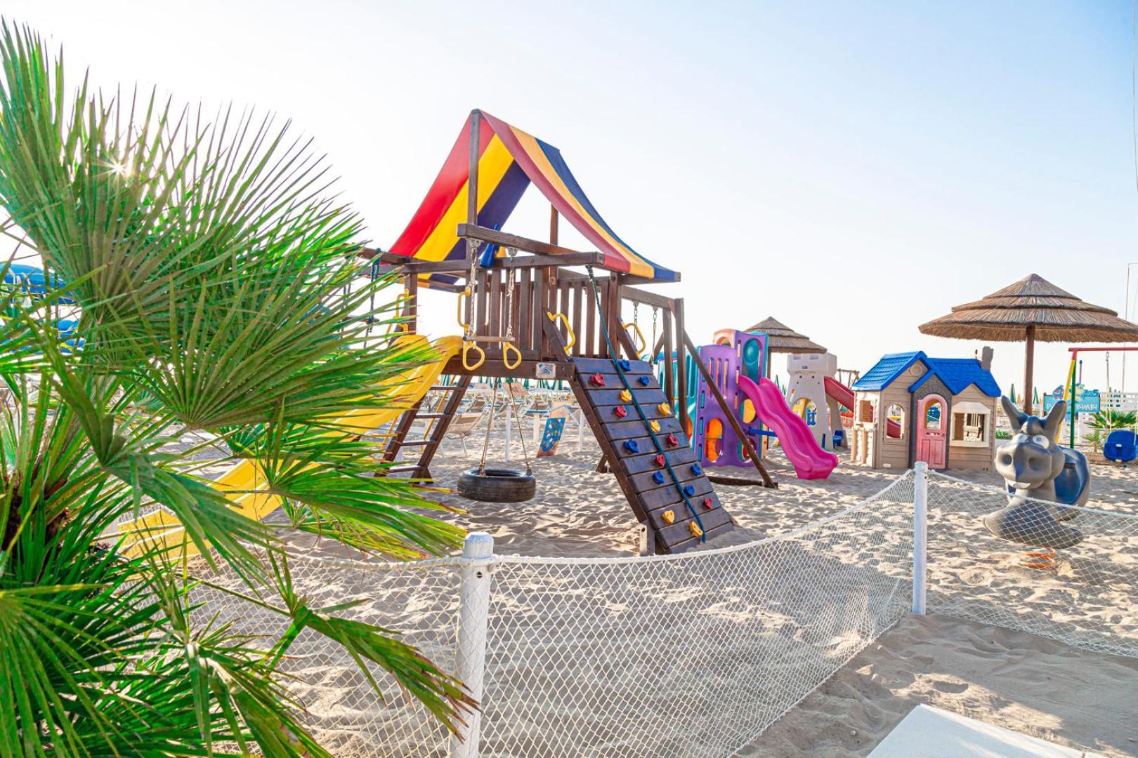 Hotel Cola Frontemare Bellaria-Igea Marina Eksteriør bilde