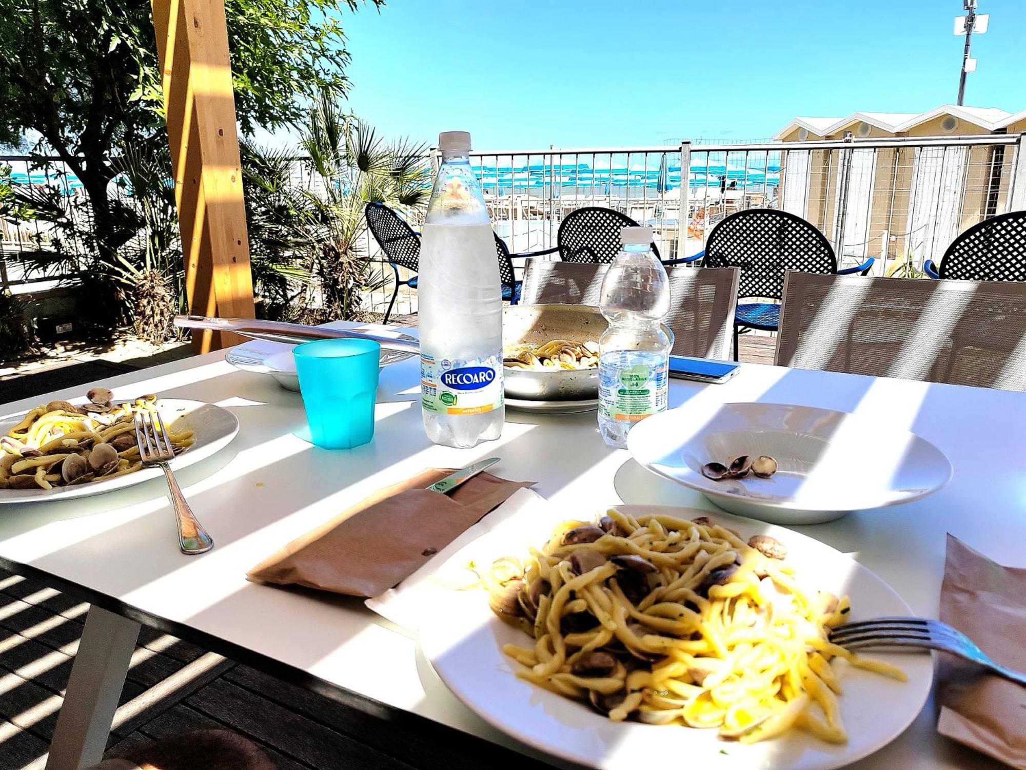 Hotel Cola Frontemare Bellaria-Igea Marina Eksteriør bilde