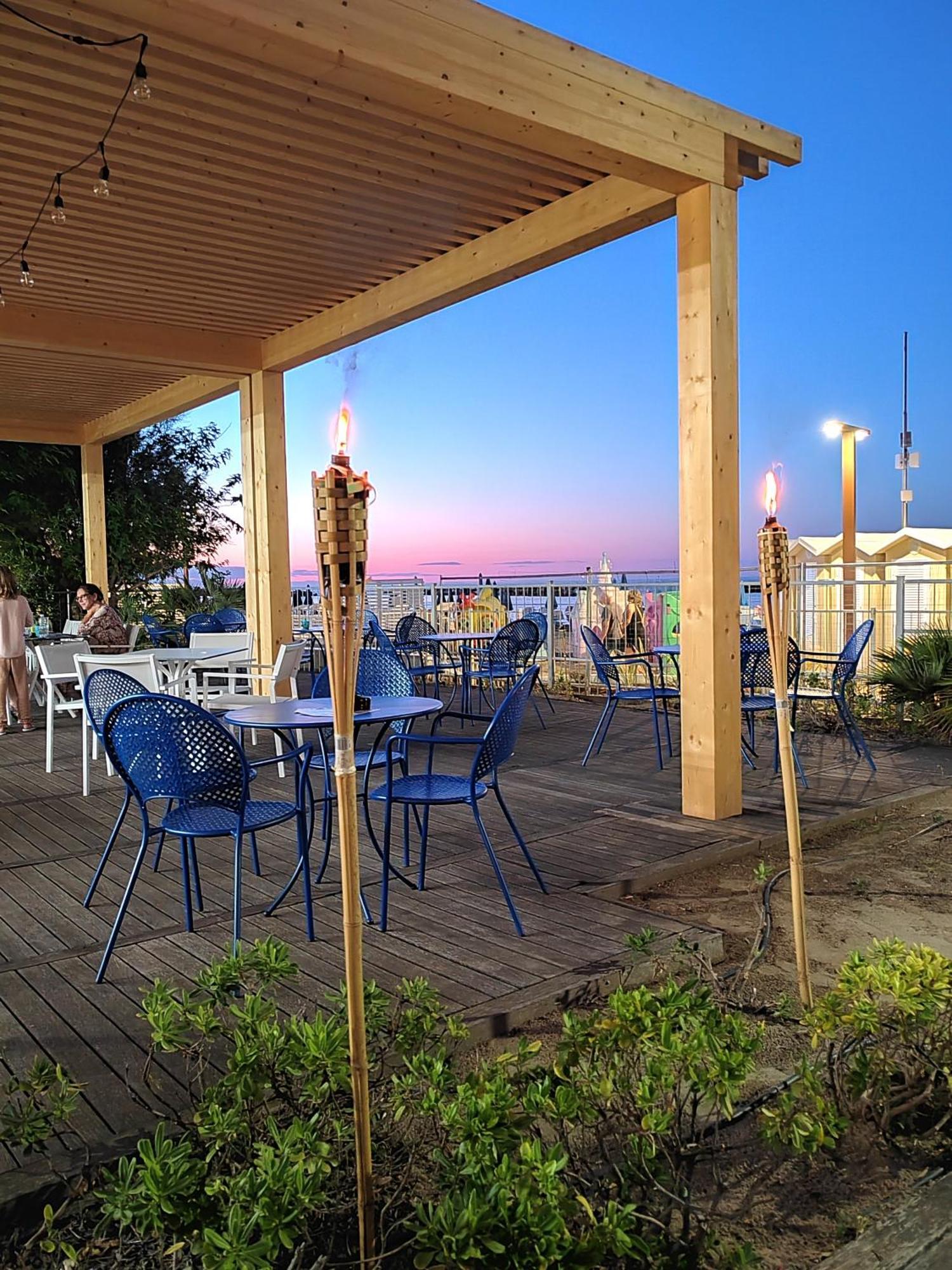 Hotel Cola Frontemare Bellaria-Igea Marina Eksteriør bilde